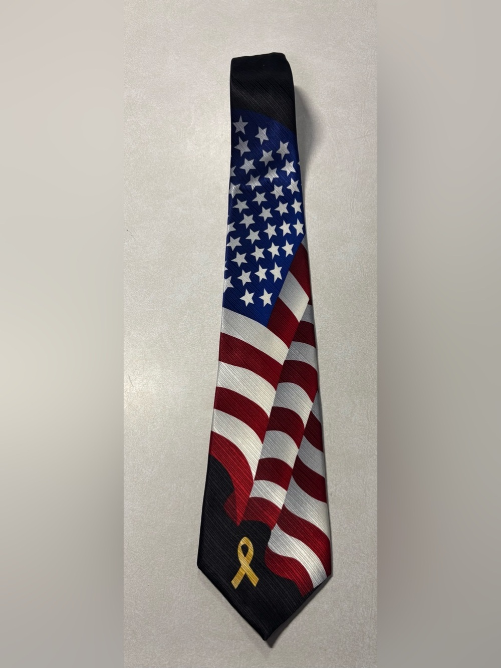 American Flag Pattern Men's Tie with Yellow Ribbon 100% imported silk